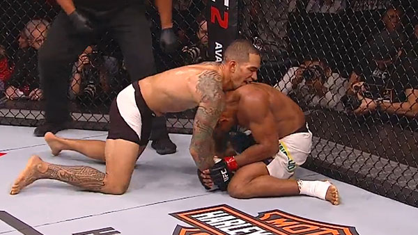 Francisco Trinaldo contre Yancy Medeiros