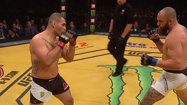 Cain Velasquez contre Travis Browne