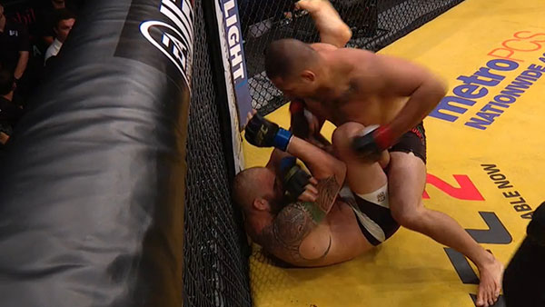 Cain Velasquez contre Travis Browne