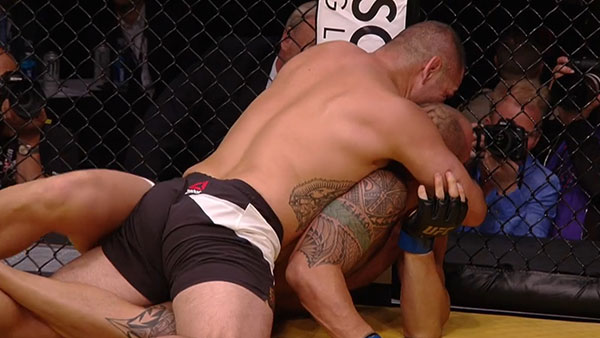 Cain Velasquez contre Travis Browne