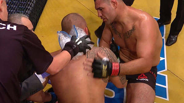 Cain Velasquez contre Travis Browne