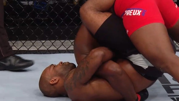 Ovince St. Preux contre Jimi Manuwa