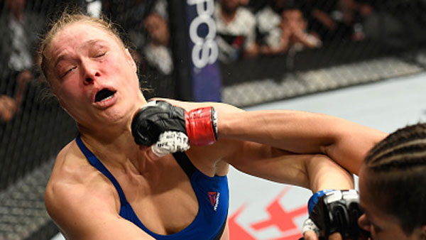 Amanda Nunes contre Ronda Rousey