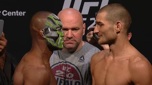 Kamaru Usman contre Sean Strickland