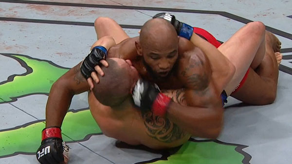 Yoel Romero contre Robert Whittaker