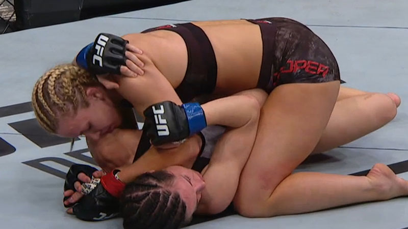 Amanda Bobby Cooper contre Angela Magana