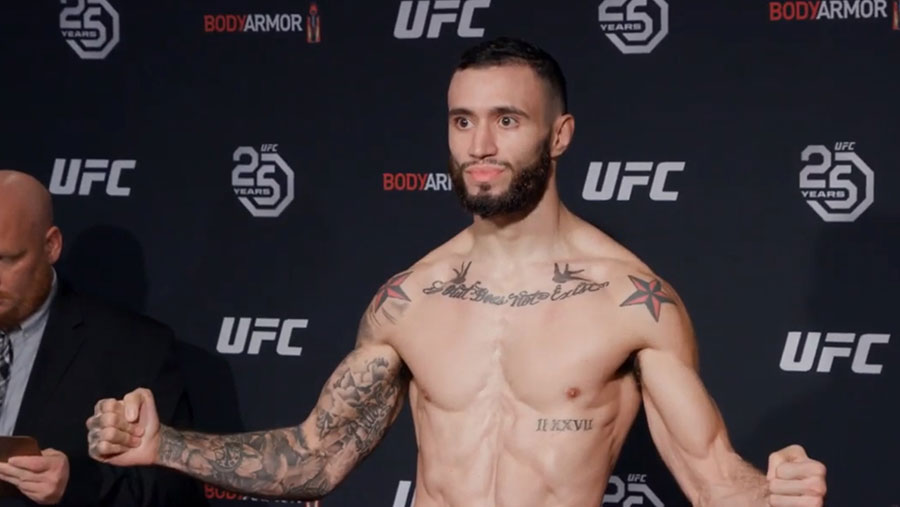 Shane Burgos contre Kurt Holobaugh