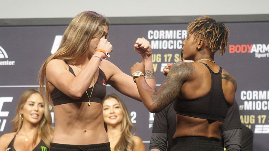 Sabina Mazo contre Shana Dobson