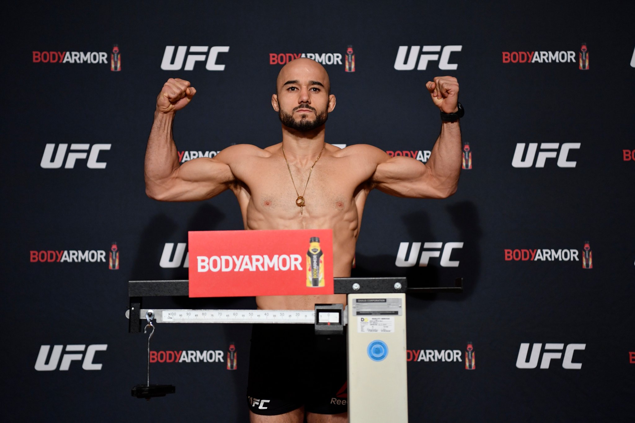 Marlon Moraes contre Jose Aldo