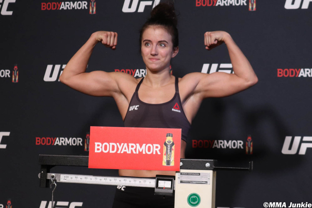 Maycee Barber contre Roxanne Modafferi