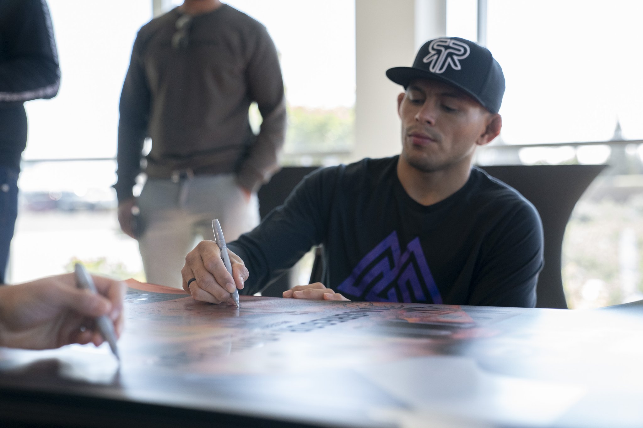 Anthony Pettis contre Carlos Diego Ferreira