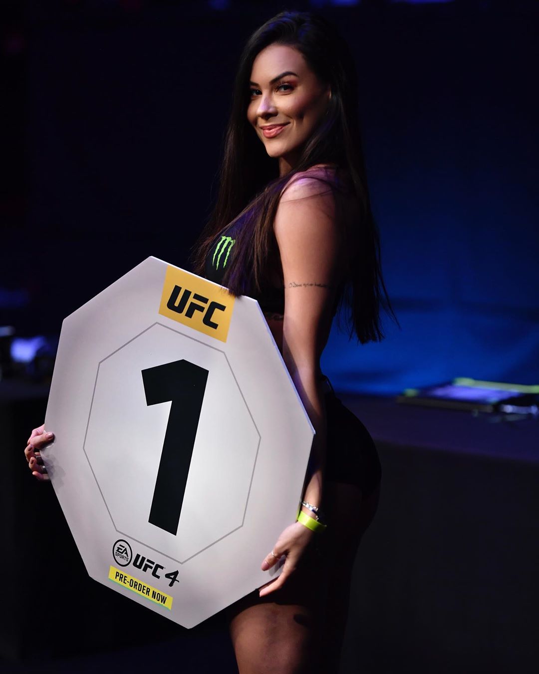 UFC 251 : octagon girls