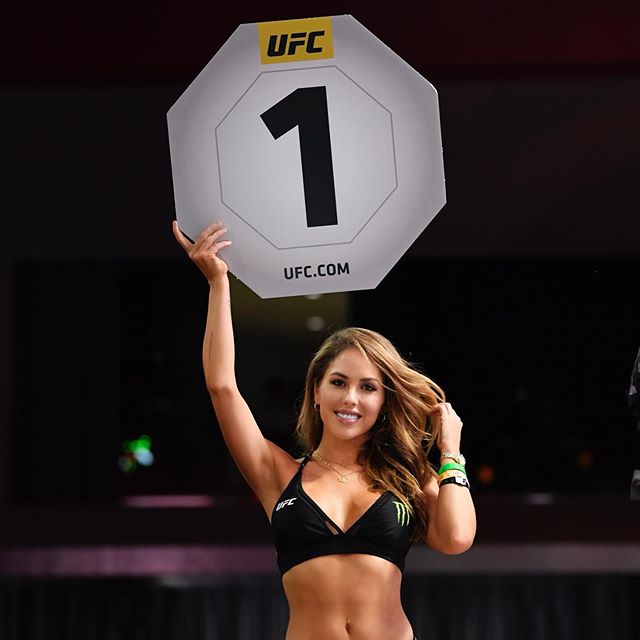 UFC 252 : octagon girls