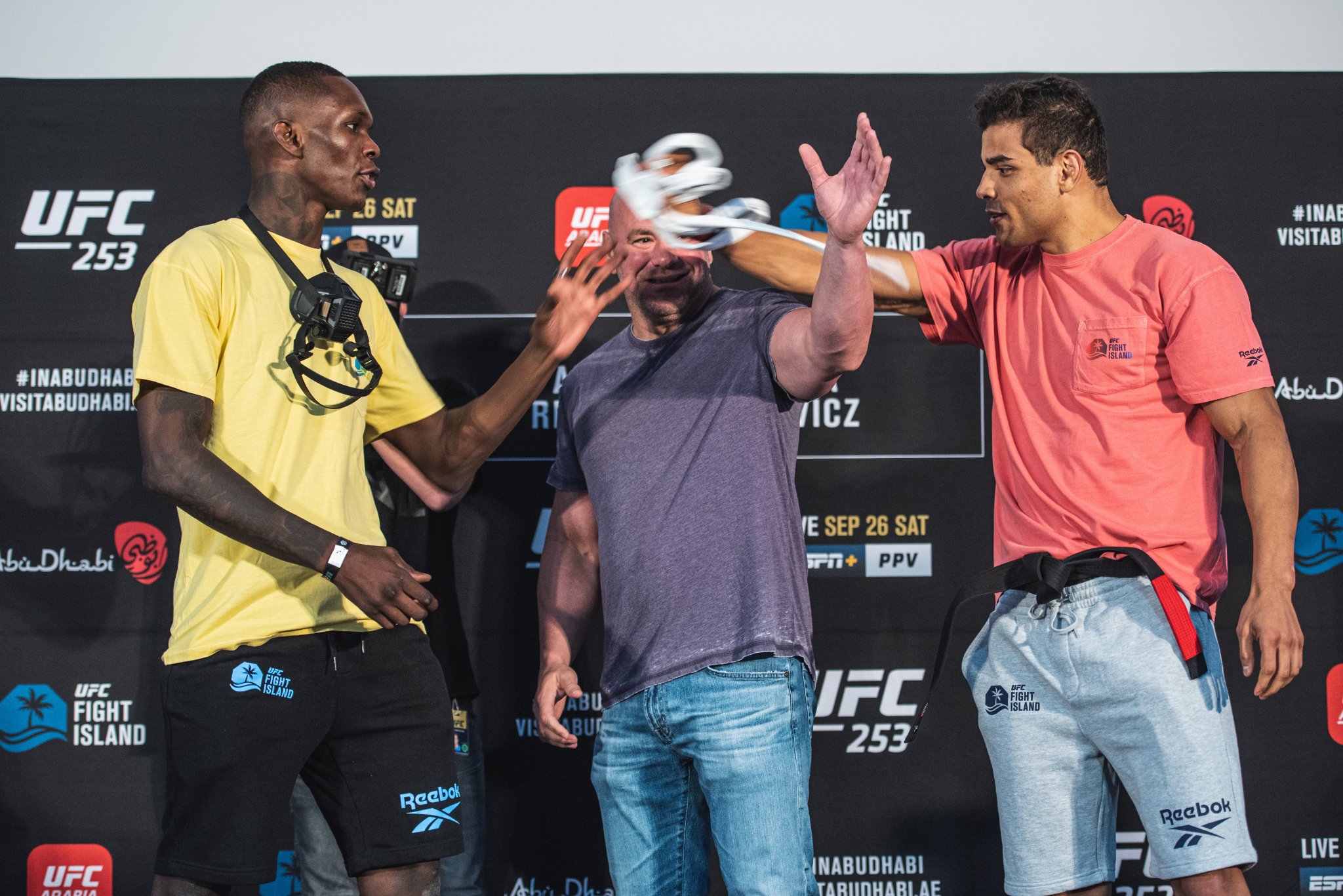 Israel Adesanya contre Paulo Henrique Costa