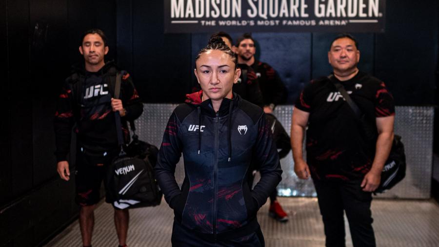 UFC 281 - Carla Esparza vs Weili Zhang