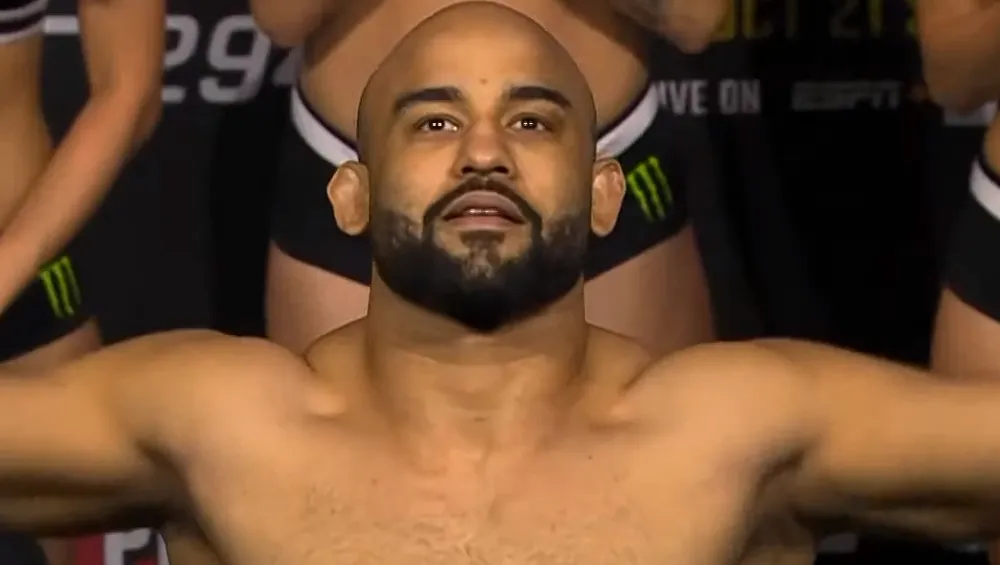 UFC 294 - Warlley Alves vs Ikram Aliskerov