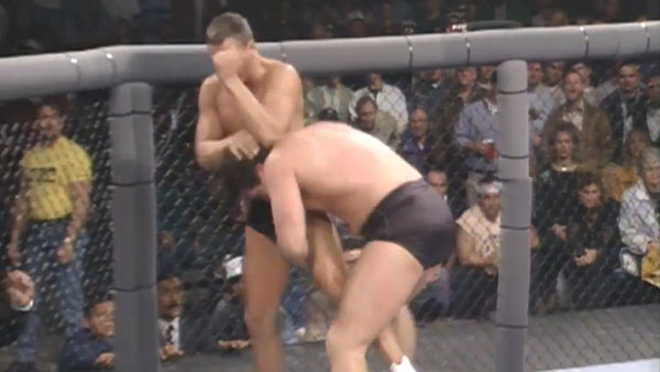 Dan Severn contre Anthony Macias