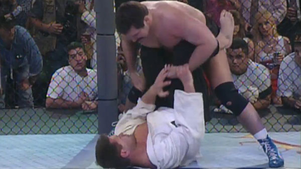 Dan Severn contre Oleg Taktarov