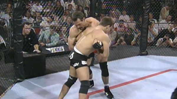 Don Frye contre Amaury Bitetti